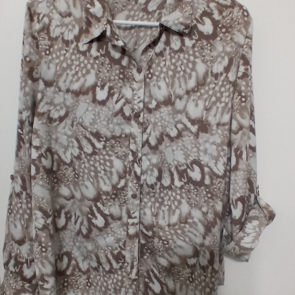 Chico's Long Sleeve Tunic Blouse. Feather Pattern